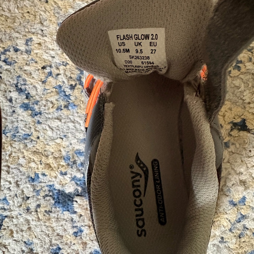 Saucony Flash Glow 2.0 in Gray and Orange - light up shoes. - Picture 3 of 5